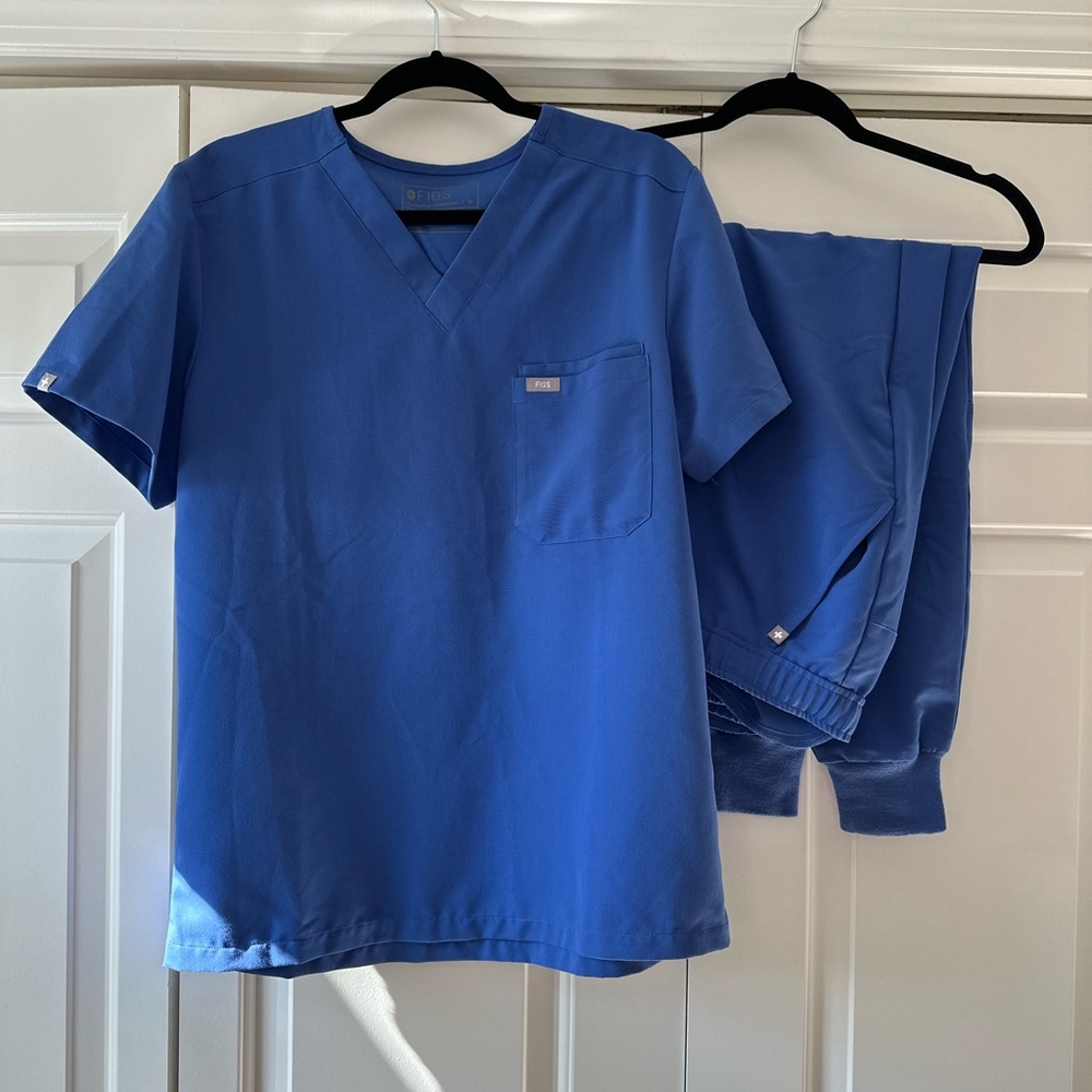 Men’s Size Medium FIGS Denim Blue scrub set